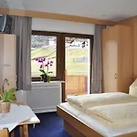 Haus Leo *